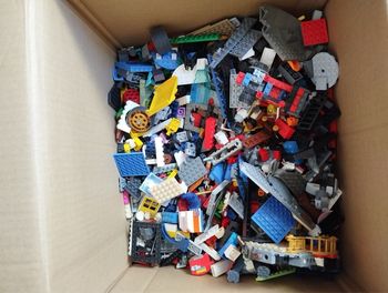 100 pièces LEGO OFFICIELLE
