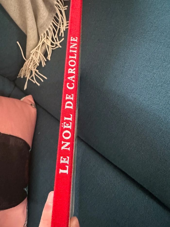 Livre Le Noel de Caroline Fêtes Pierre Probst Père album bd Hachette Jeunesse rouge - photo numéro 2