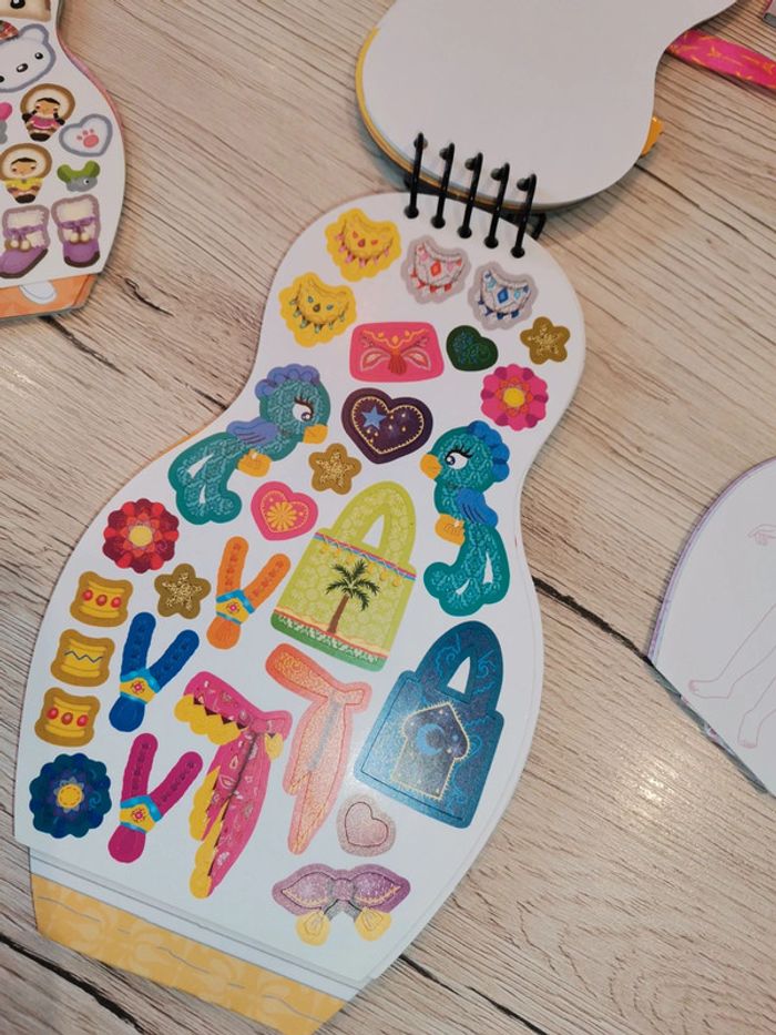 Livres et coloriages Mini Miki découvre le monde - photo numéro 8