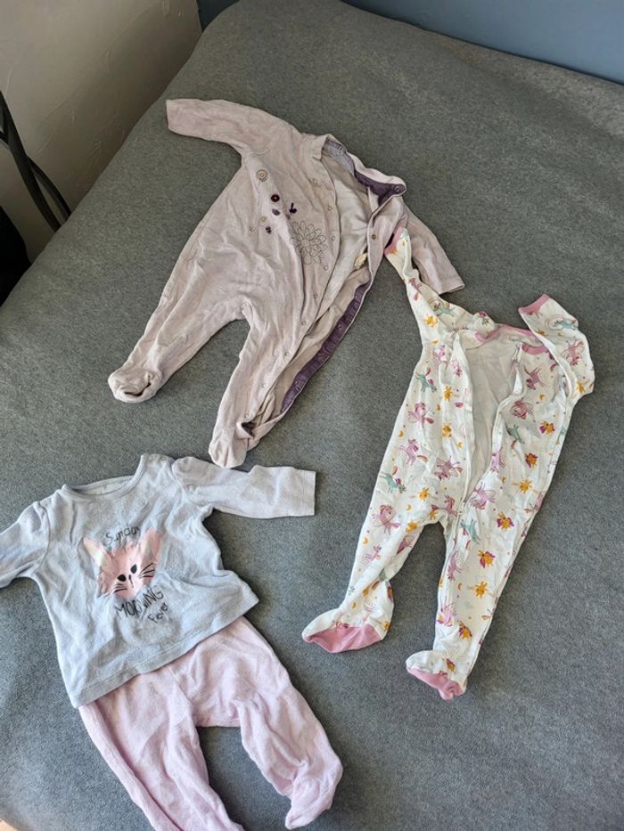Lot 3 pyjamas 9mois