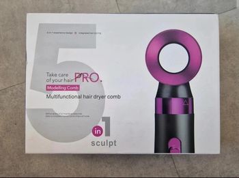 Sèche cheveux et ces accessoires
