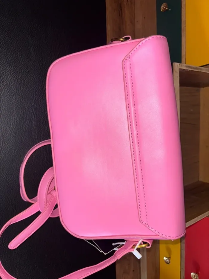 Mignon petit sac bandoulière neuf rose bonbon - photo numéro 2