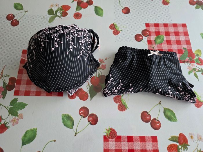 ENSEMBLE SOUTIEN-GORGE ET BOXERS SHORTY NOIR/ROSE TAILLE 38/40 95C LE SHORTY MARQUE C&A - photo numéro 10
