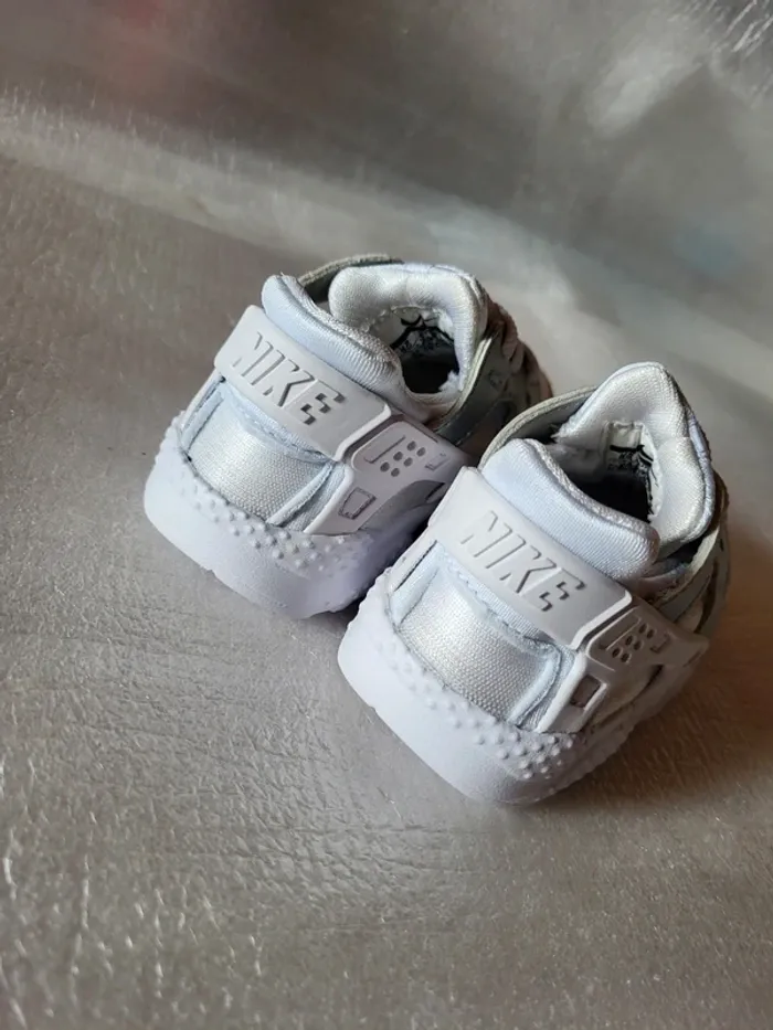 Nike huarache neuf mixte - photo numéro 2