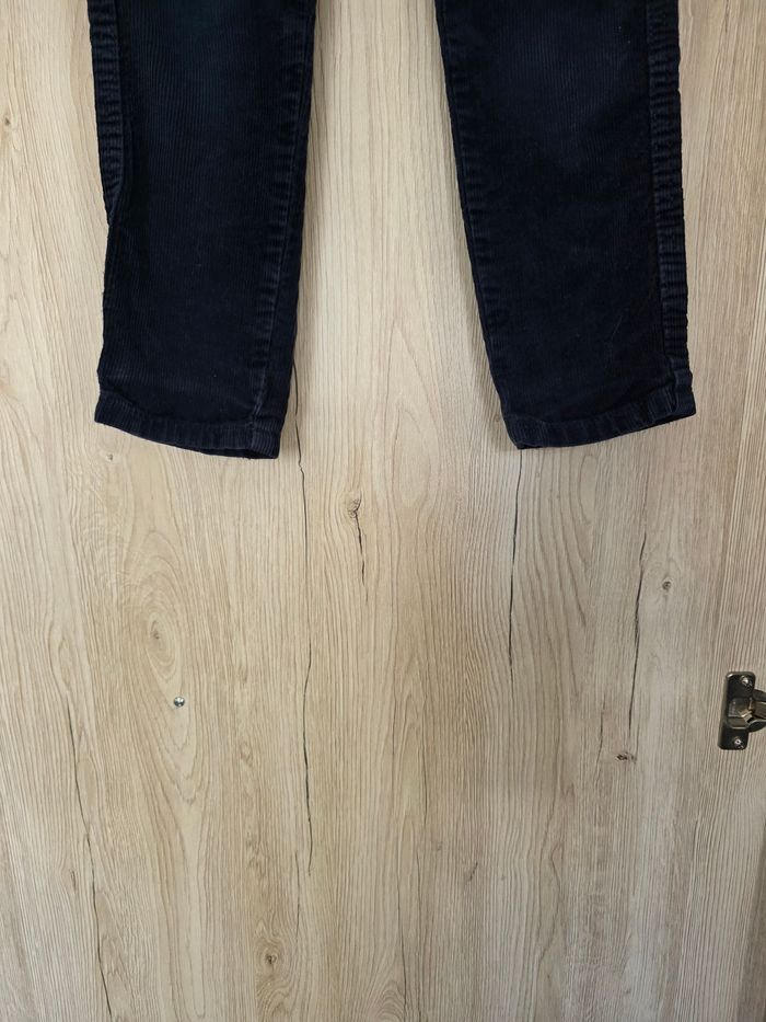 PANTALON GARÇON VELOURS CÔTELÉ BLEU MARINE TAILLE 5ANS MARQUE KIABI - photo numéro 3