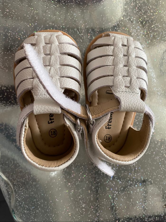 Chaussures premier pas 18