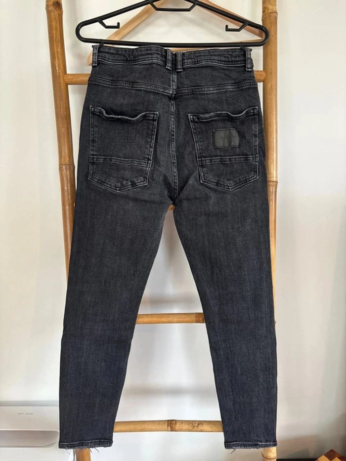 Jean noir à trous Zara taille 38 - photo numéro 9