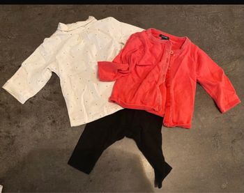 Lot vêtement 1 mois fille