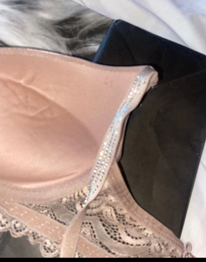 Soutien gorge - photo numéro 8