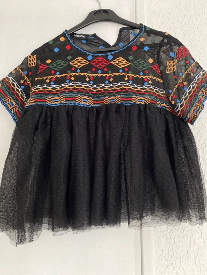Haut tulle- brodé
