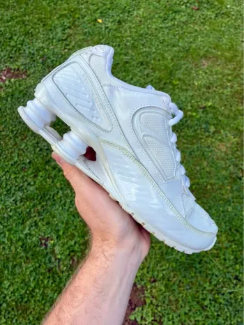 Baskets Nike shox enigma White pointure 38 bon état