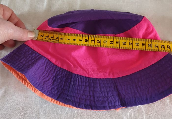 Bob fille réversible Rose et violet d’un côté – Jaune fluo et orange de l’autre - photo numéro 9