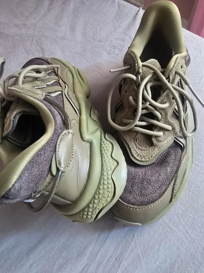 Basket ozweego adidas bon etat - photo numéro 2