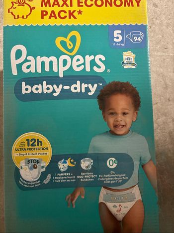 Couches Pampers taille 5