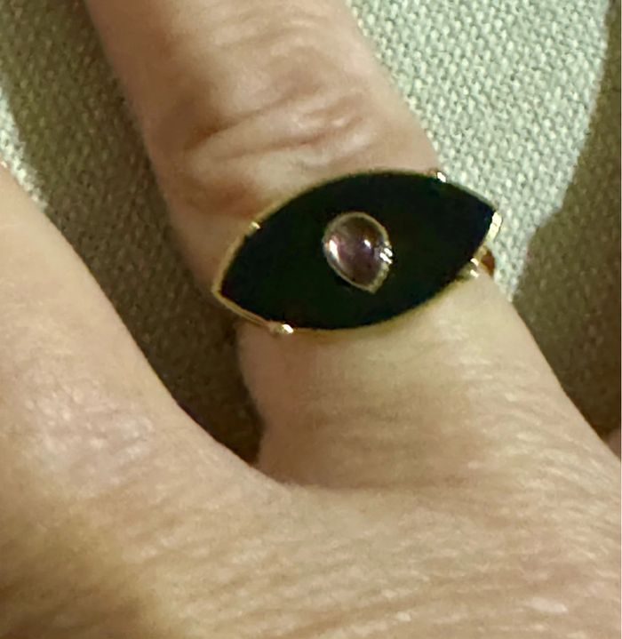 Bague en forme d’œil réglable résine noire perle goutte rise acier inoxydable or