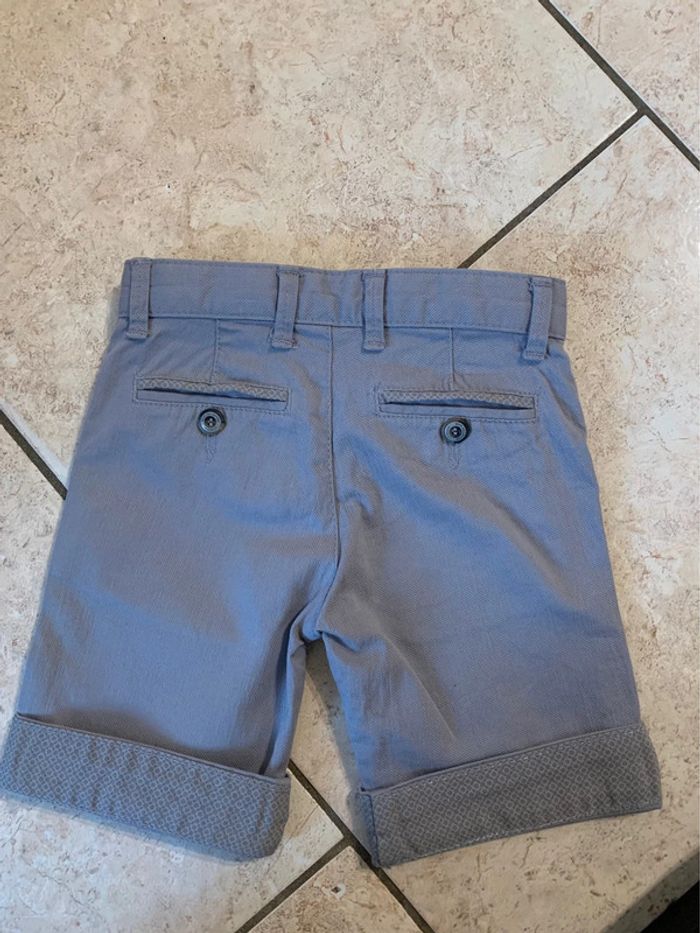 Short LC waikiki 3ans - photo numéro 2