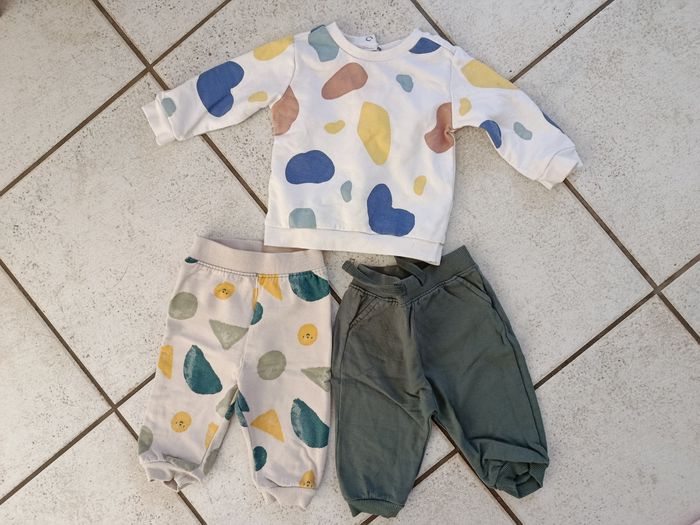 Lot de 11 vêtements en taille 9 mois. - photo numéro 8
