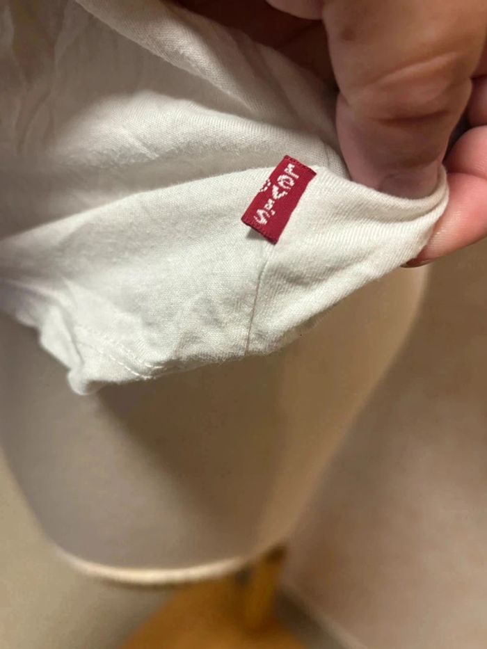 T shirt taille 12ans marque levi's - photo numéro 2