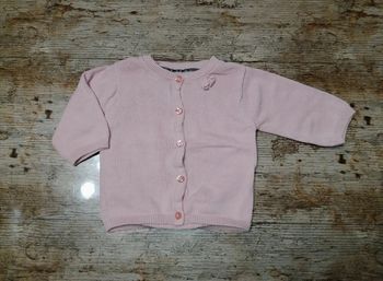 Joli gilet fine maille fille 3 mois
