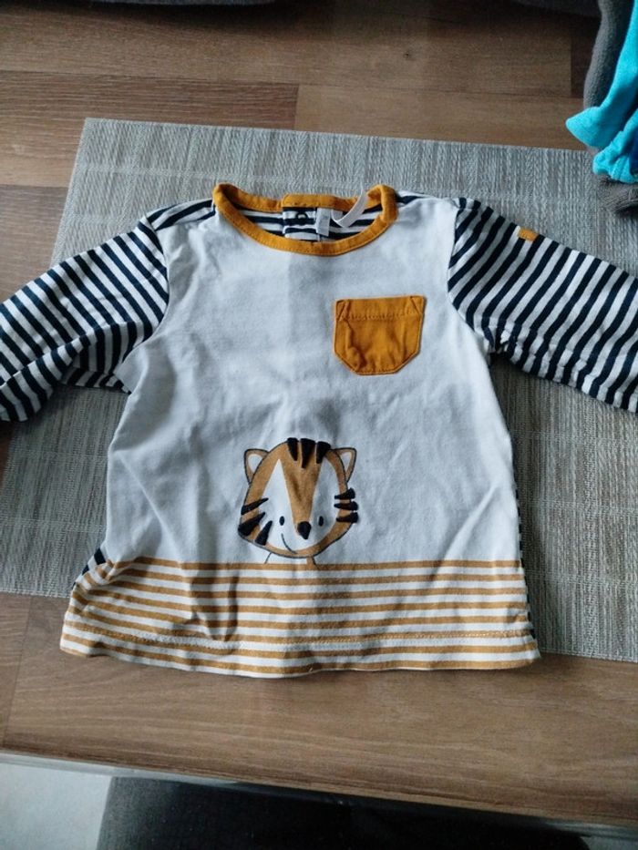 Vends tee shirt manche longue taille 3 mois - photo numéro 2