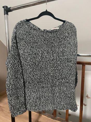 Pull gris et noir