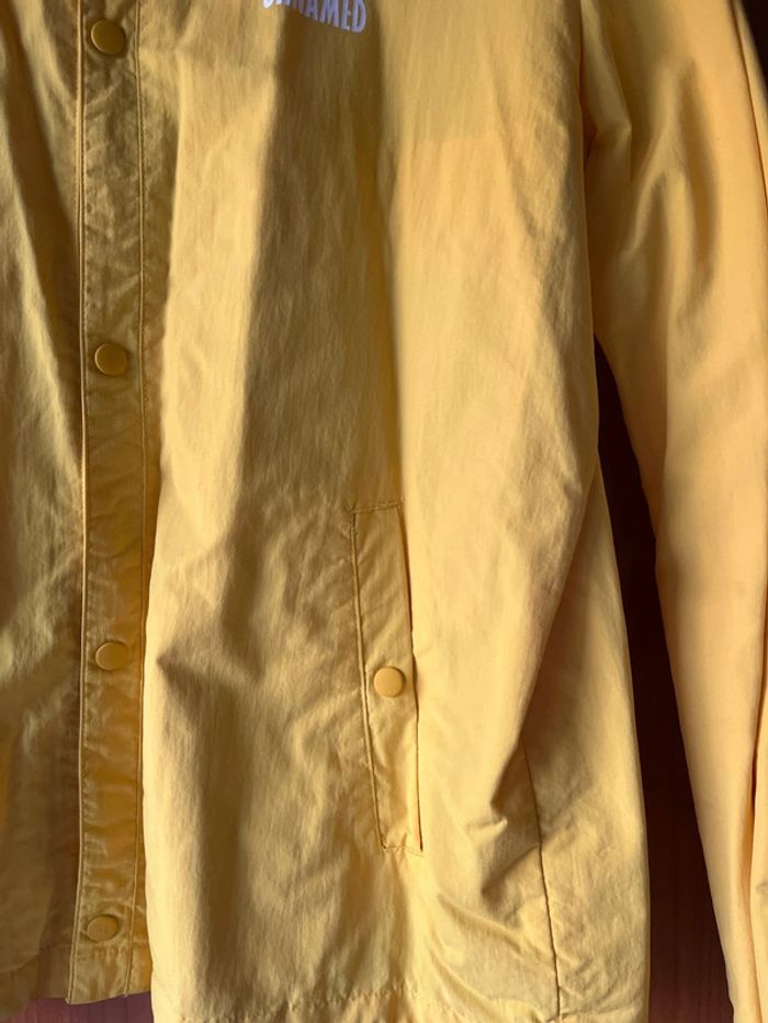K Way impermeable Bershka jaune M/38 - photo numéro 2