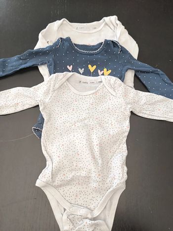 Lot de bodies 18 mois