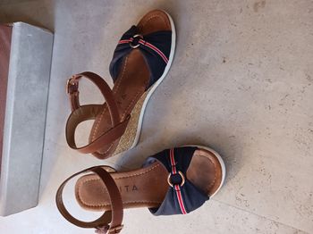 Sandales talons compensés 37 marine rouge et blanche Evita