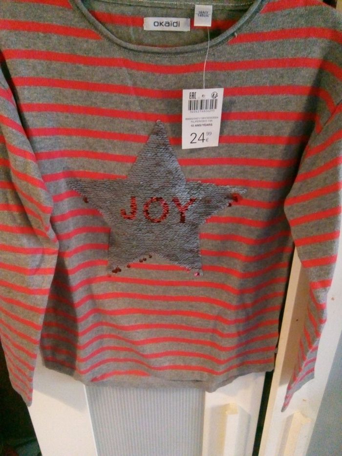 Pull à sequins réversibles taille 10ans neuf Okaïdi