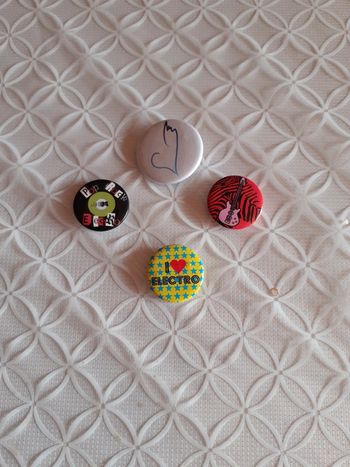 Lot de broches mixte