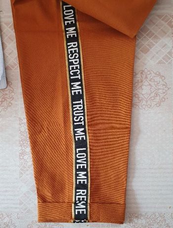 Pantalon marque Bershka taille M