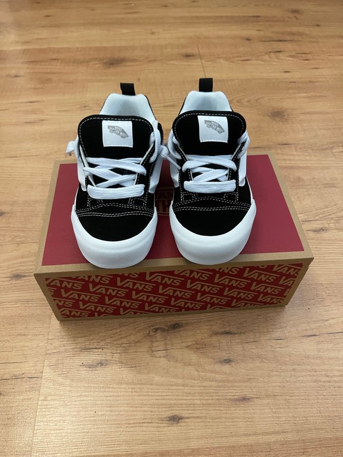 Vans  Sku skool noir neuve taille 36 - photo numéro 3