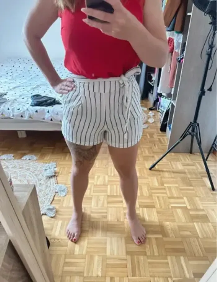 Short rayée 36 - photo numéro 3