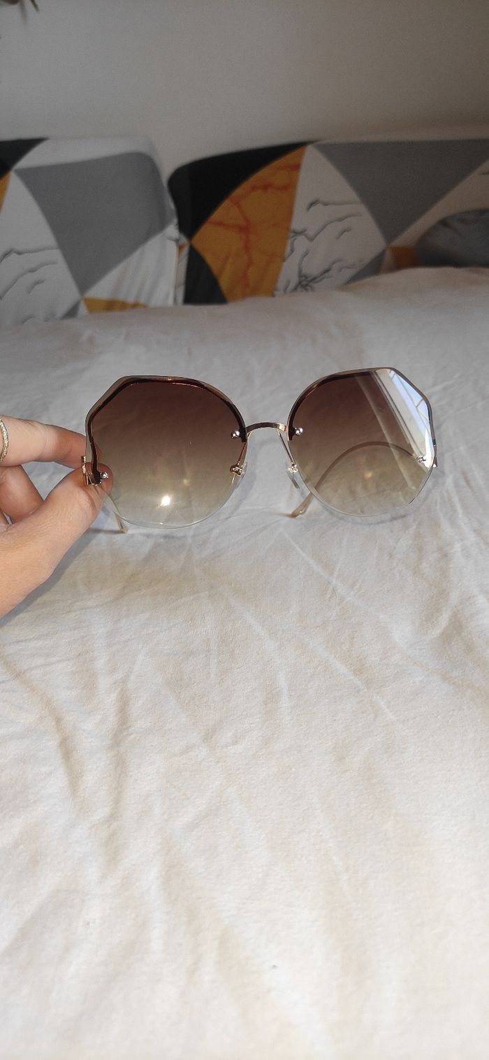 Lunettes de soleil - photo numéro 4