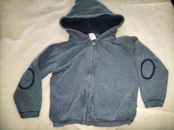 Veste a capuche bleu u essentiel 24 mois