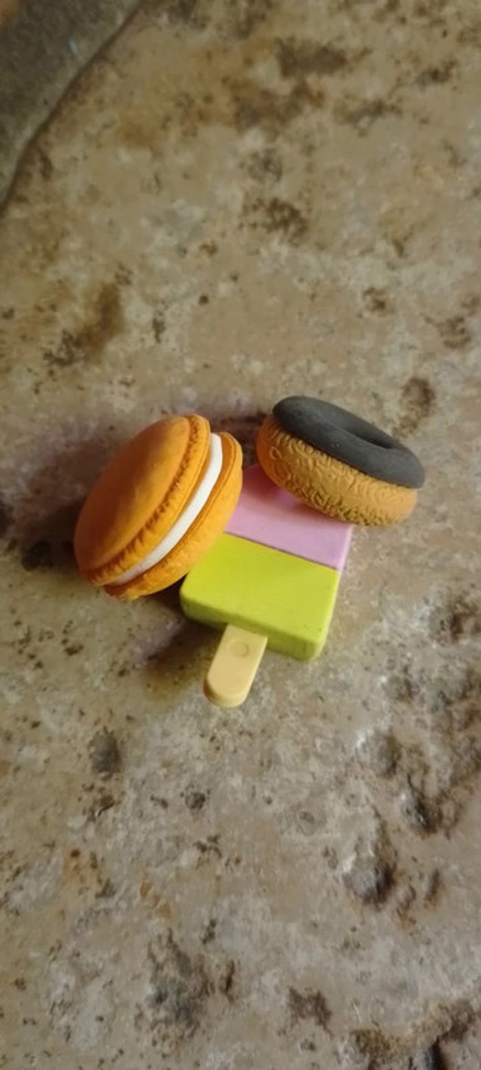 Petites gommes colorées - photo numéro 2