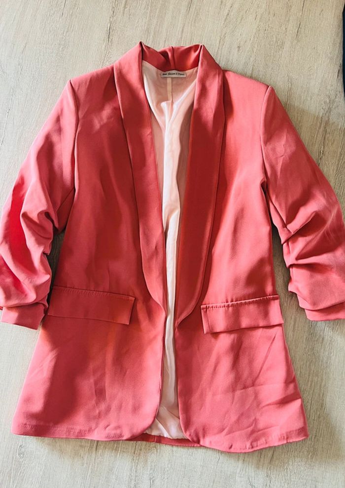 Blazer femme une saison à Paris