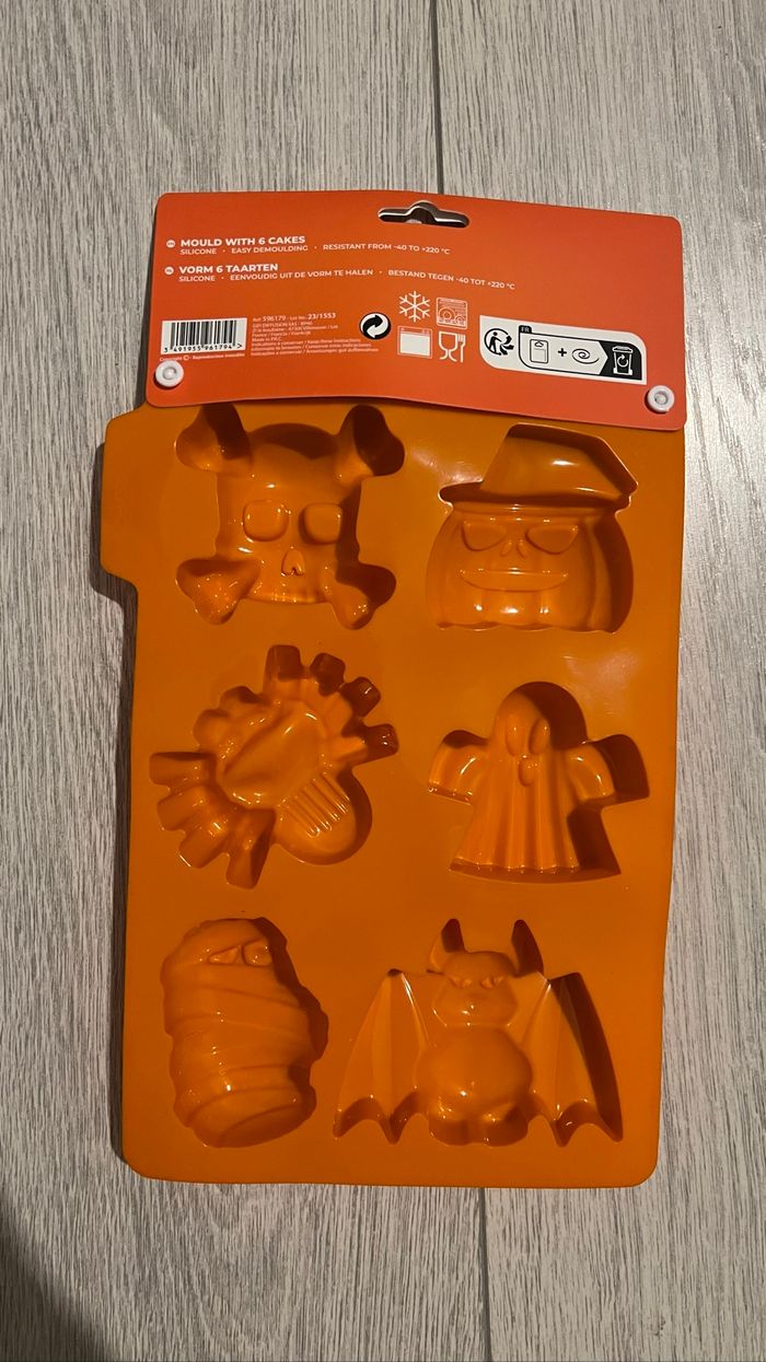 Moule à gâteau Halloween en silicone neuf - photo numéro 2