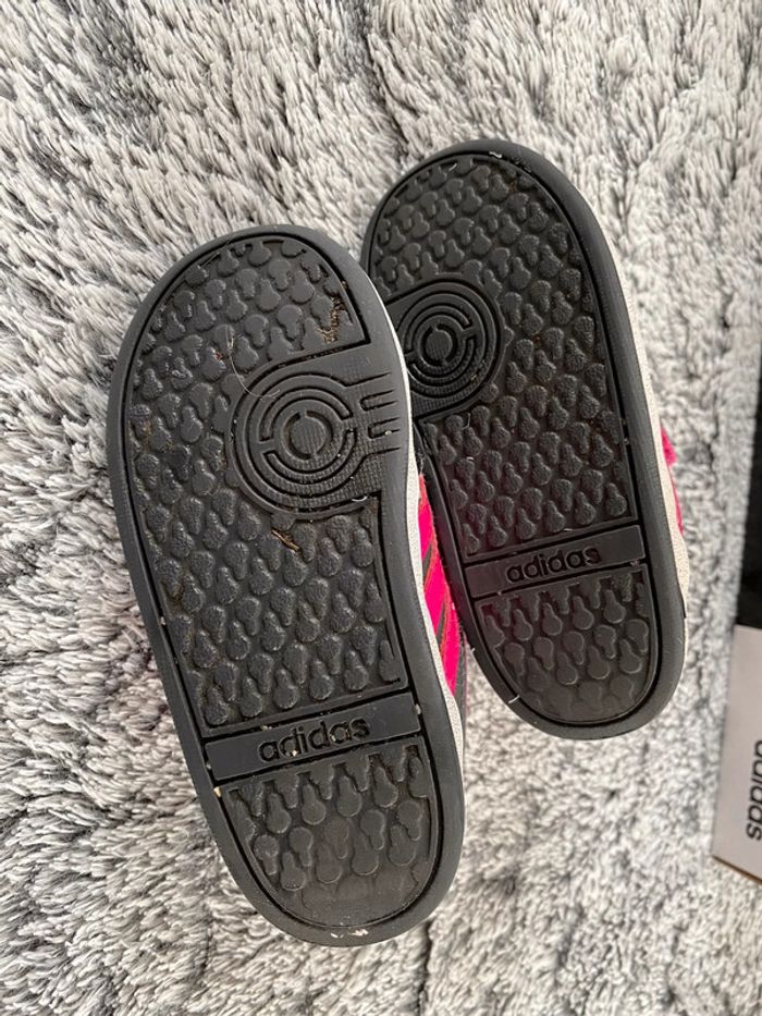 Baskets Adidas fille noires et rose - taille 21 - photo numéro 5
