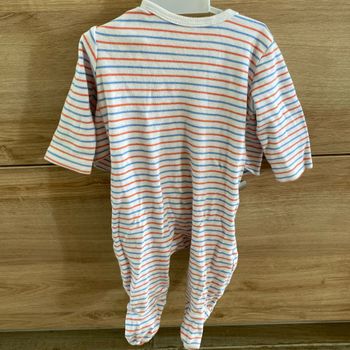 Pyjamas.  6 mois   Bon état