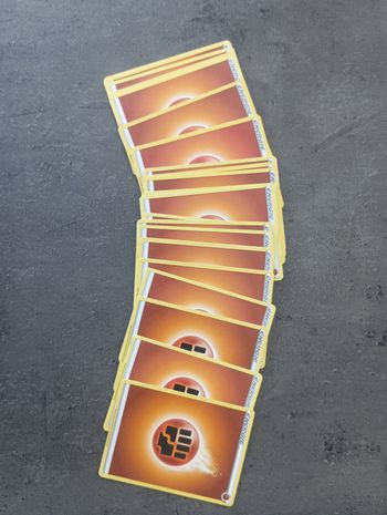 Lot 20 Cartes Pokémon Énergie Combat 