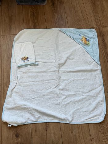 Cape de bain et gant le roi lion 