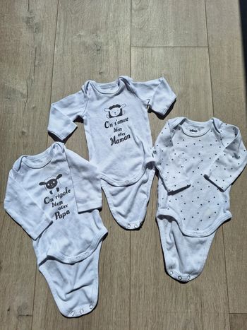 Lot de 3 bodies 3 mois