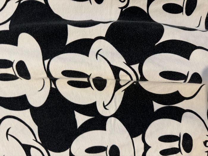 Tee-Shirt Disney Mickey noir et blanc - photo numéro 2
