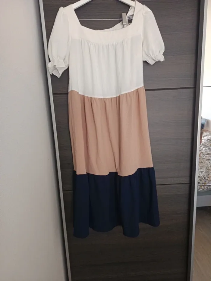 Robe neuf - photo numéro 2