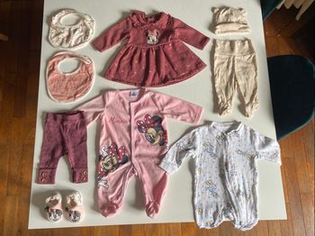 Lot vêtements bébé fille 1 mois Disney