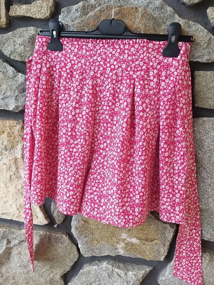Short femme blanc et fuschia