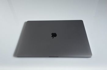 Apple MacBook Pro 16