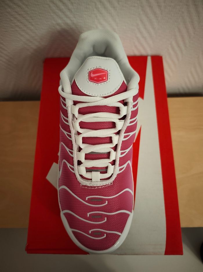 Nike air Max plus taille 38 neuf avec étiquette et emballage. - photo numéro 4