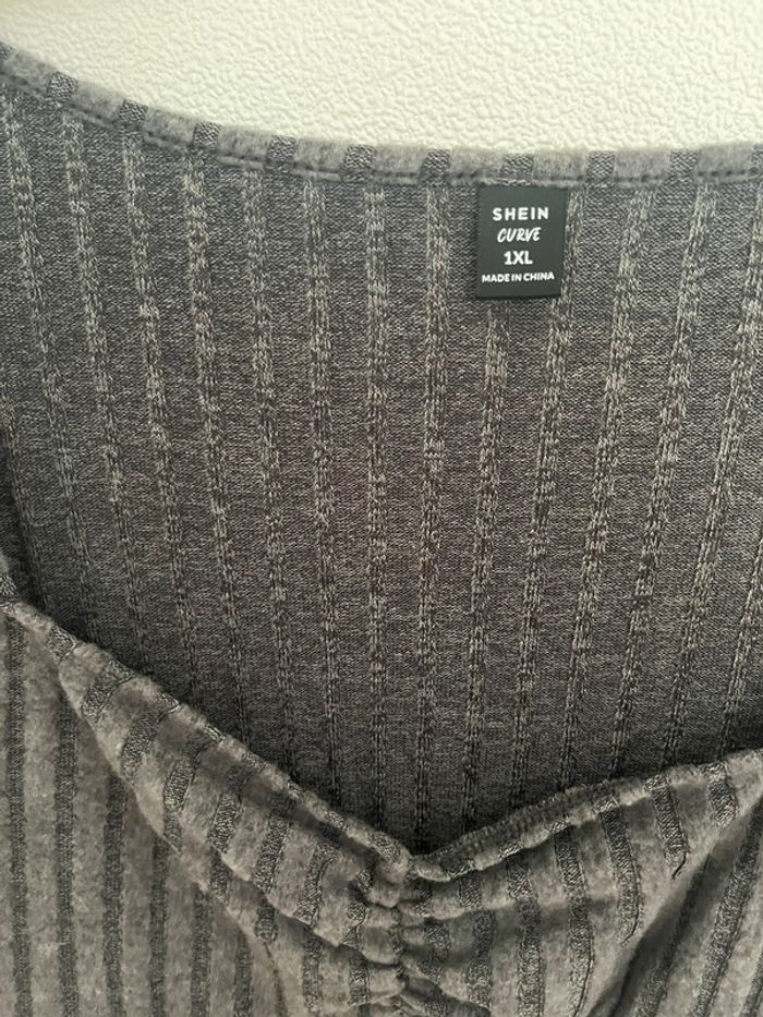 Très beau haut blouse à longue manche femme - photo numéro 2